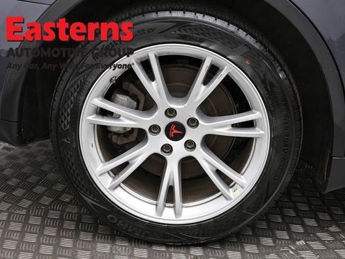 Used 2022 Tesla Model Y Long Range image 27