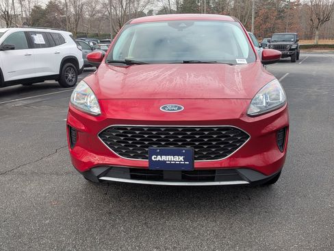 Used 2021 Ford Escape SE w/ Cold Weather Package image 3