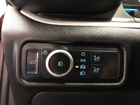 Certified 2022 Ford Explorer XLT w/ Equipment Group 202A image 23