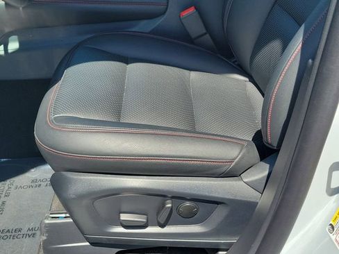 Used 2026 Ford Explorer ST-Line w/ ST-Line Street Pack image 13