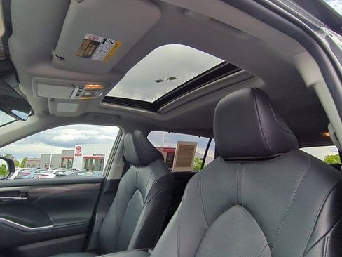 Used 2020 Toyota Highlander Limited AWD/4WD image 10