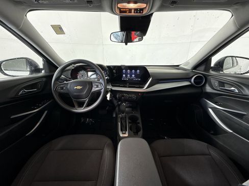 Used 2024 Chevrolet Trax LS image 22