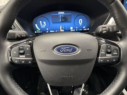 Used 2025 Ford Escape Platinum image 17