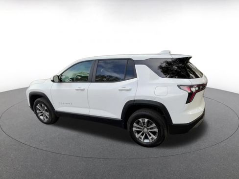 Used 2025 Chevrolet Equinox LT image 10