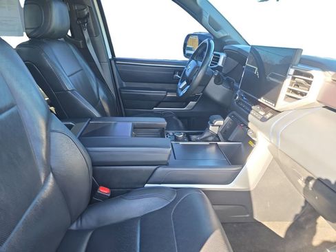 Used 2022 Toyota Tundra Platinum image 16