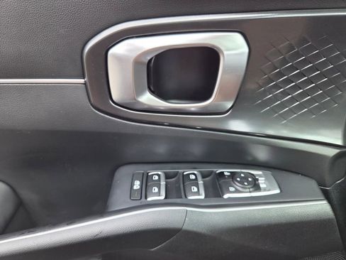 Used 2025 Kia Sorento S w/ Panoramic Sunroof Package image 25