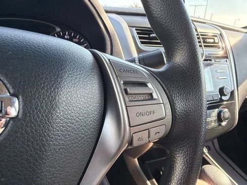 Used 2014 Nissan Altima 2.5 S w/ Display Audio Package FWD image 30