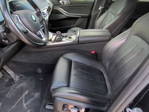 Used 2019 BMW X5 xDrive50i w/ Premium Package 2 AWD/4WD image 16