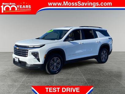 Used 2024 Chevrolet Traverse LT