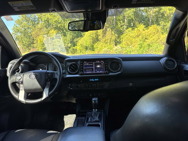 Used 2021 Toyota Tacoma TRD Sport w/ Technology Package AWD/4WD image 12