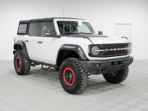 Used 2022 Ford Bronco Wildtrak AWD/4WD image 1