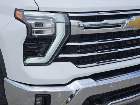 Used 2024 Chevrolet Silverado 2500 LTZ w/ LTZ Plus Package AWD/4WD image 8