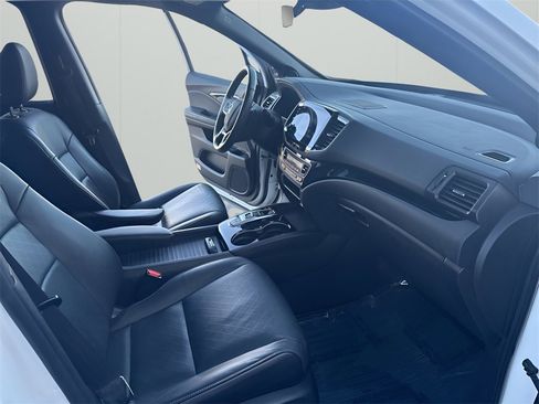 Used 2019 Honda Passport Touring image 24