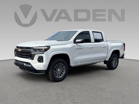 New 2025 Chevrolet Colorado LT w/ LT Convenience Package image 24