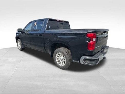 Used 2023 Chevrolet Silverado 1500 LT AWD/4WD image 3