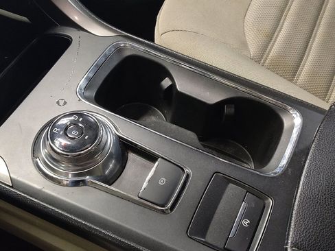 Used 2019 Ford Fusion SE image 26