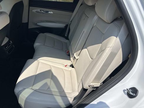 New 2027 Genesis GV70 2.5T Advanced AWD/4WD image 21