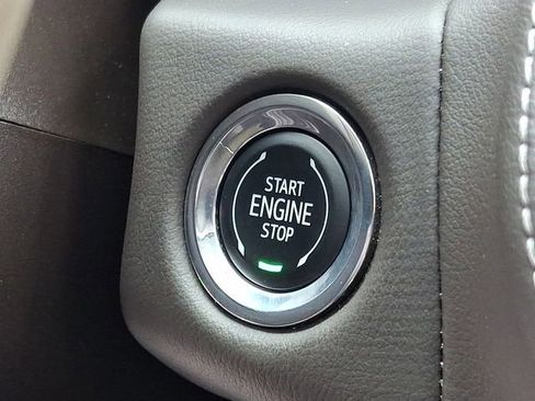 Certified 2023 GMC Yukon XL SLT w/ SLT Premium Package image 30