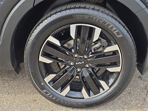 Used 2023 Kia Telluride AWD image 30