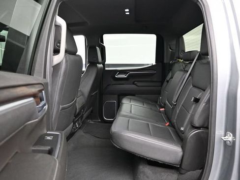 Used 2025 GMC Sierra 1500 SLT AWD/4WD image 22