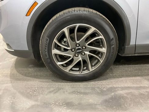 Used 2022 Lincoln Corsair Standard w/ Equipment Group 101A image 6