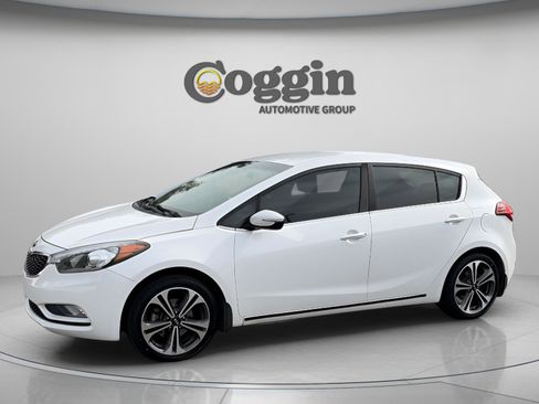 Used 2016 Kia Forte EX image 1