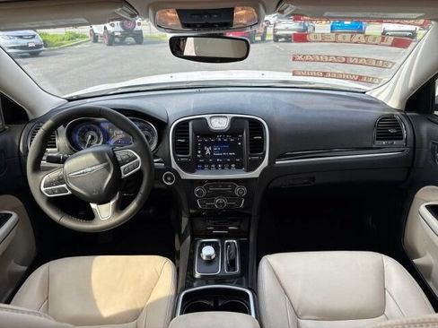 Used 2023 Chrysler 300 Touring L AWD/4WD image 12
