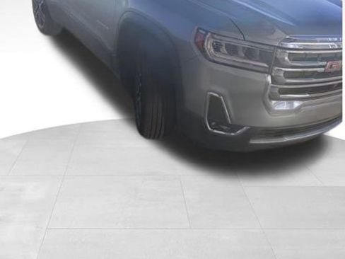 Used 2023 GMC Acadia SLT w/ Technology Package image 15