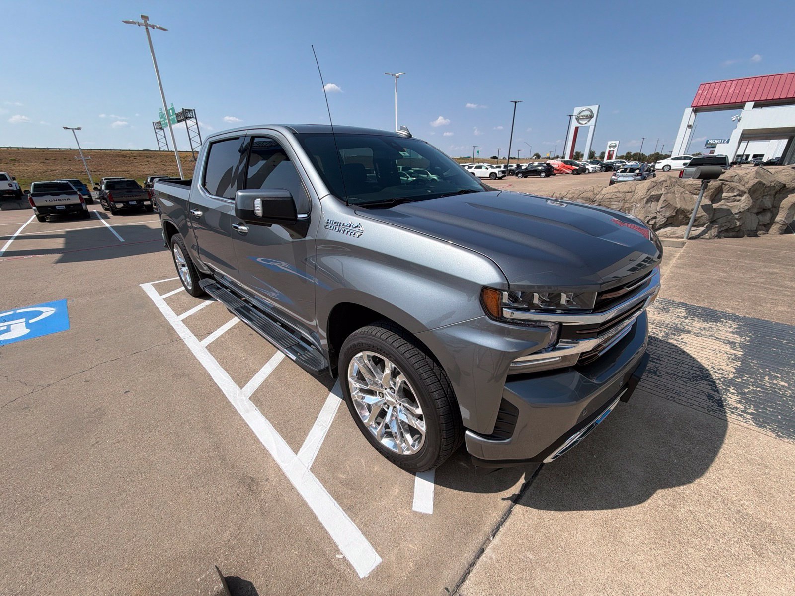 Used 2021 Chevrolet Silverado 1500 High Country AWD/4WD image 23
