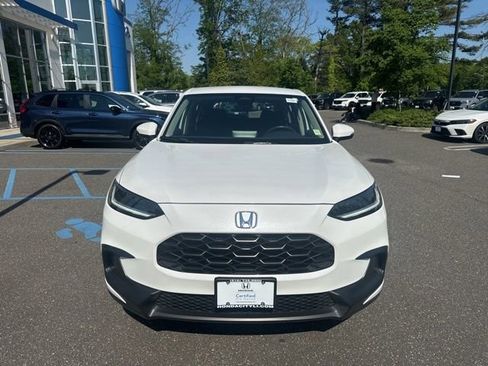 Certified 2023 Honda HR-V LX image 3