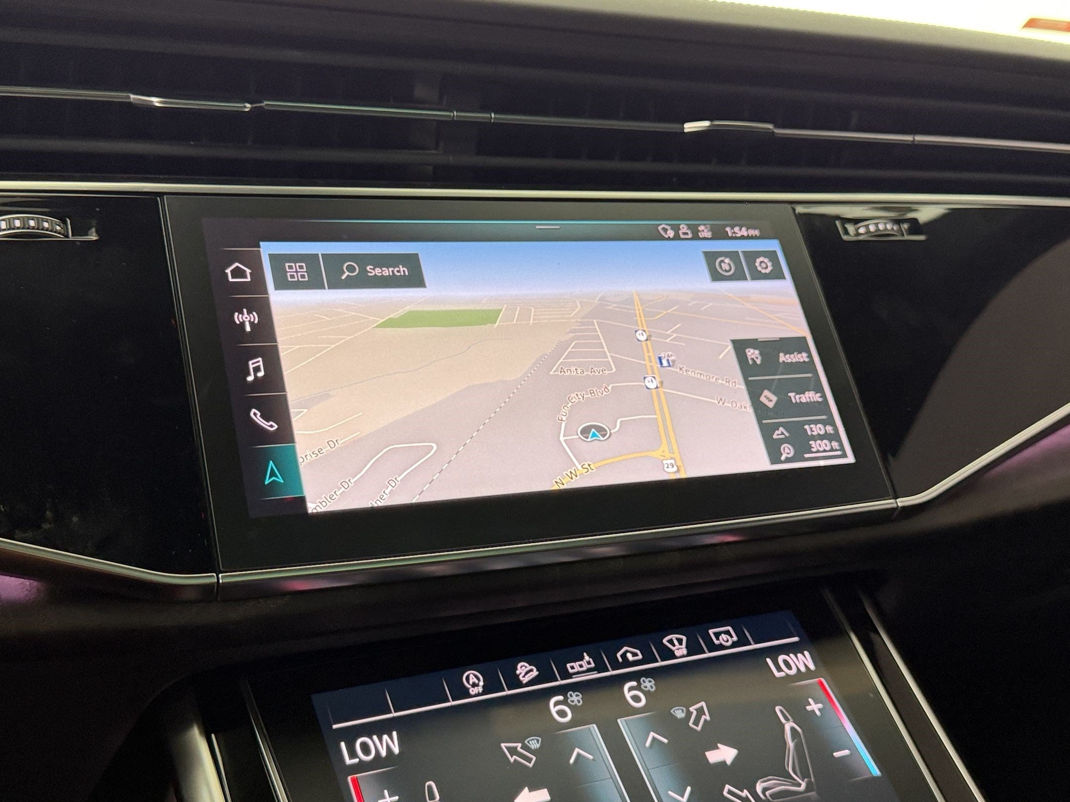 Used 2020 Audi Q8 Prestige w/ Prestige Package AWD/4WD image 16