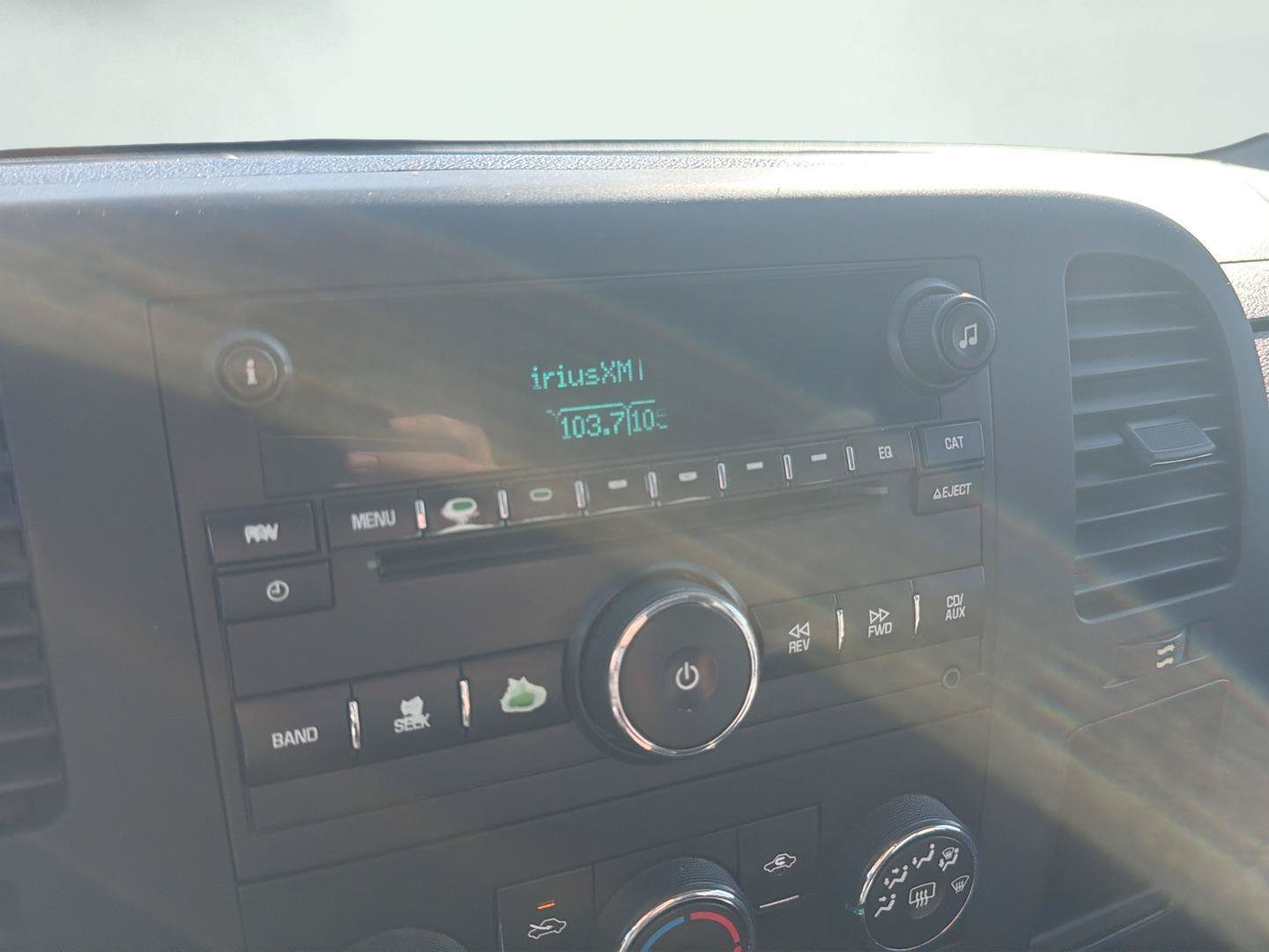 Used 2011 Chevrolet Silverado 2500 LT AWD/4WD image 4