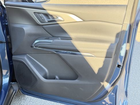 New 2026 Chevrolet Traverse LT w/ Midnight/Sport Edition image 22