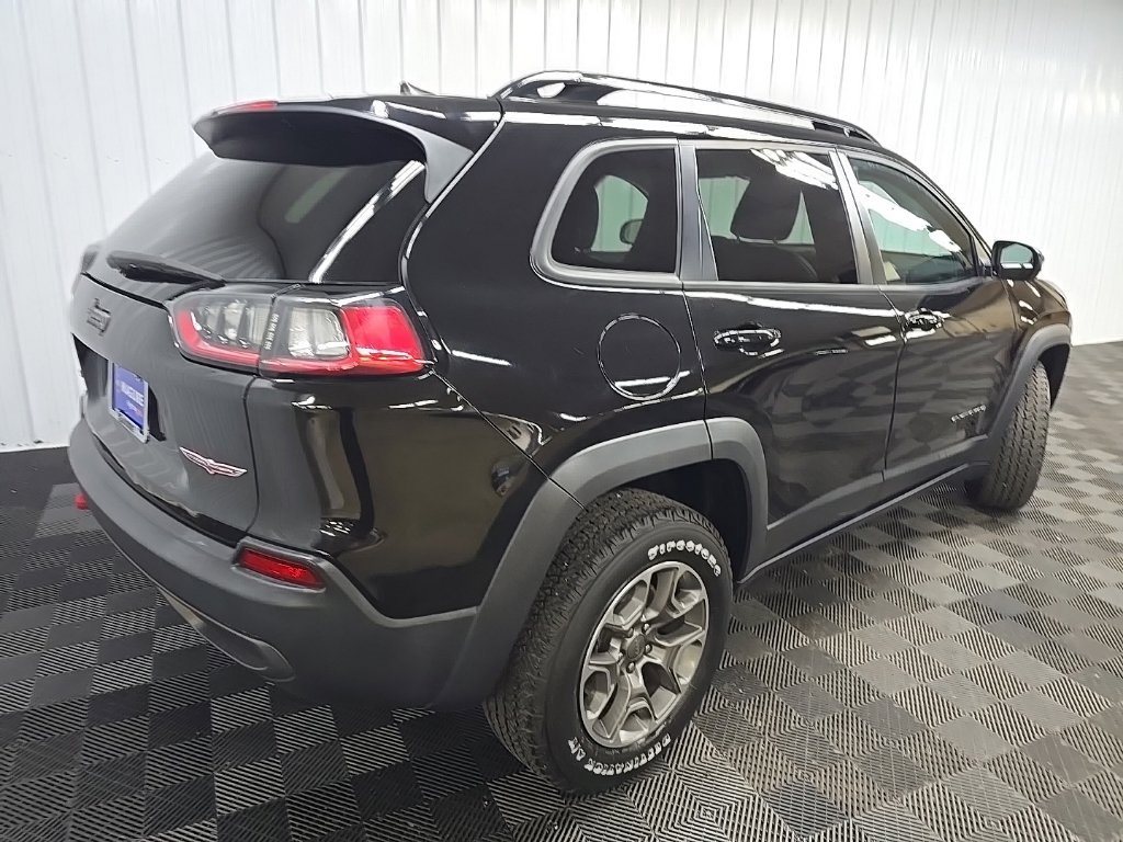 Used 2022 Jeep Cherokee Trailhawk w/ Premium Leather Package AWD/4WD image 12