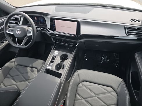 New 2026 Volkswagen Atlas Cross Sport SE AWD/4WD image 16