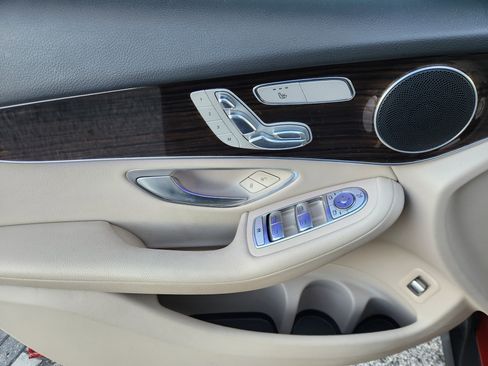 Used 2021 Mercedes-Benz GLC 300 GLC 300 image 18