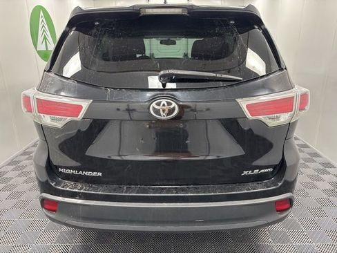 Used 2015 Toyota Highlander XLE image 5