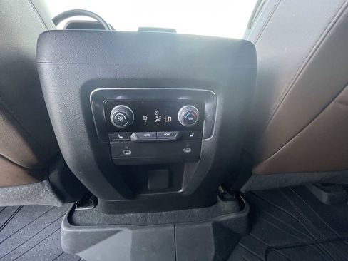 Certified 2023 Chevrolet Suburban High Country image 21