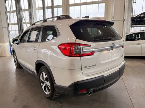 Used 2024 Subaru Ascent Premium w/ Convenience Package image 5