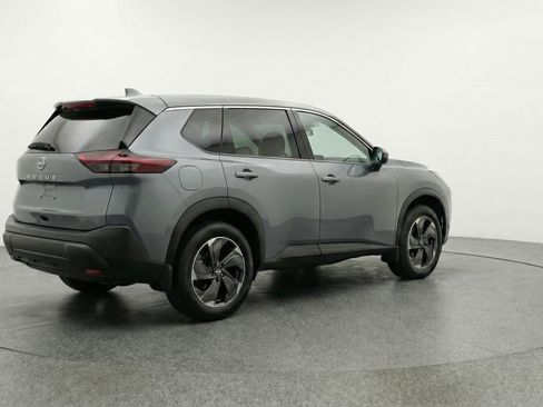Used 2025 Nissan Rogue SV image 9