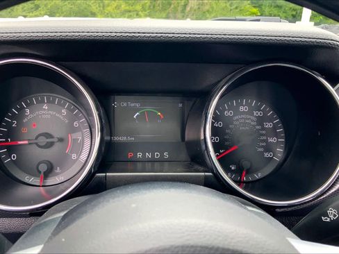 Used 2017 Ford Mustang Coupe RWD image 22