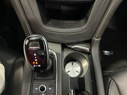 Certified 2024 Cadillac XT6 Premium Luxury AWD/4WD image 17