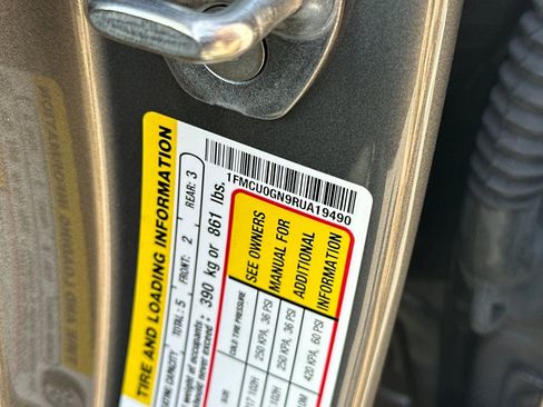 Certified 2024 Ford Escape Active FWD image 28