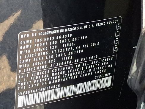 Used 2022 Volkswagen Tiguan SEL R-Line image 28