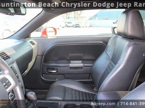 Used 2013 Dodge Challenger R/T image 31