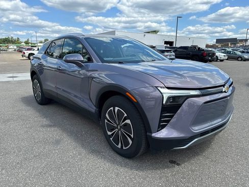 Used 2024 Chevrolet Blazer EV LT AWD/4WD image 7