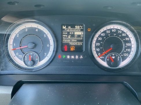 Used 2021 RAM 1500 Classic SLT image 18