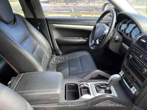 Used 2005 Porsche Cayenne S image 11