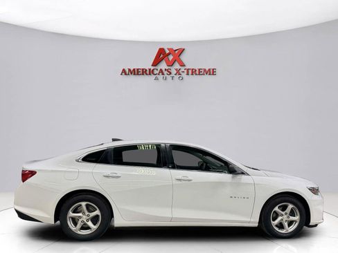 Used 2017 Chevrolet Malibu LS FWD image 9