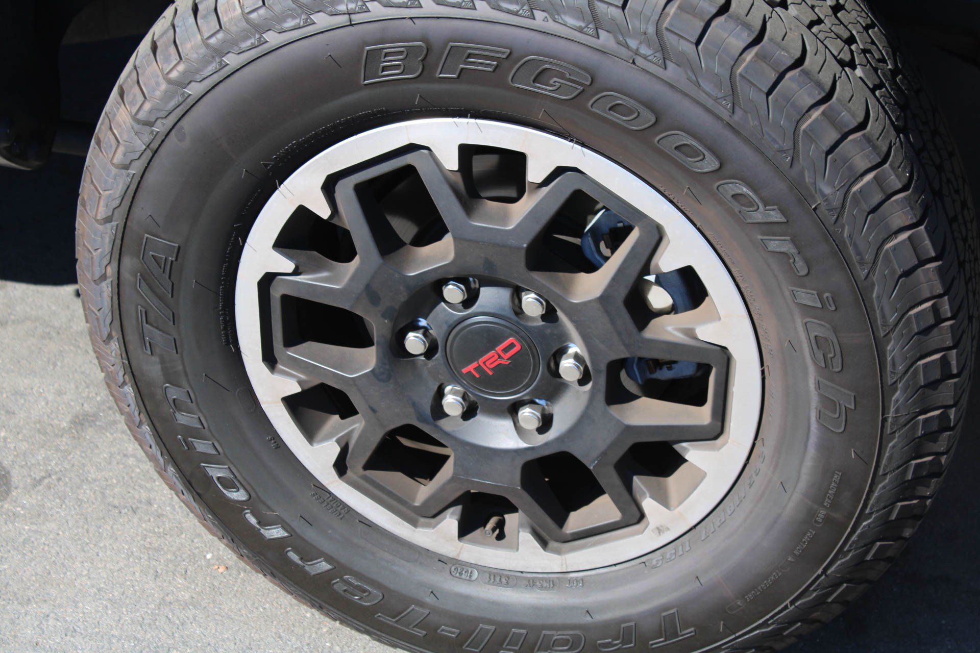 Used 2025 Toyota Tacoma TRD Off-Road AWD/4WD image 11